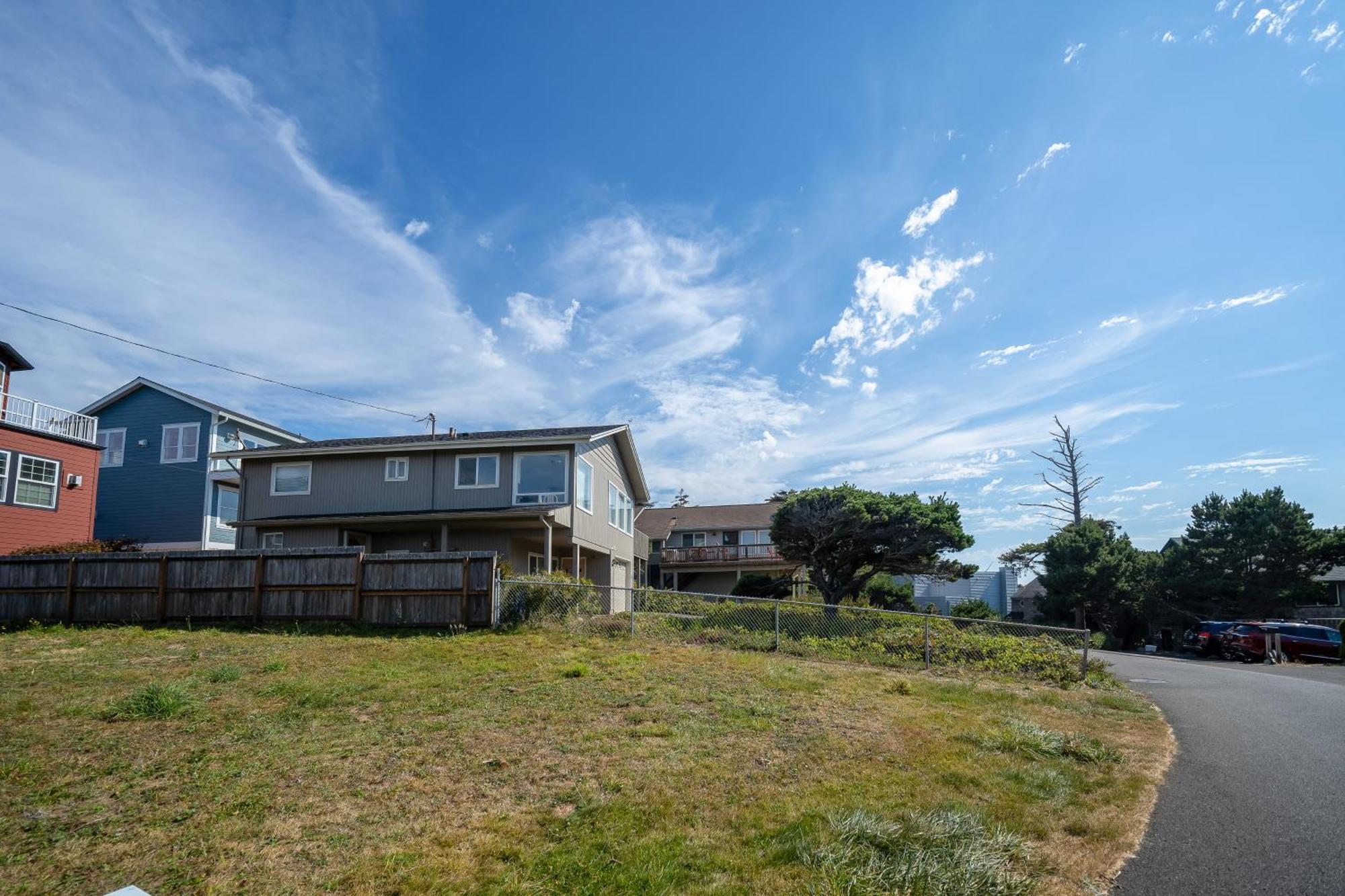 The Money Pit Beach House Villa Lincoln City Room photo