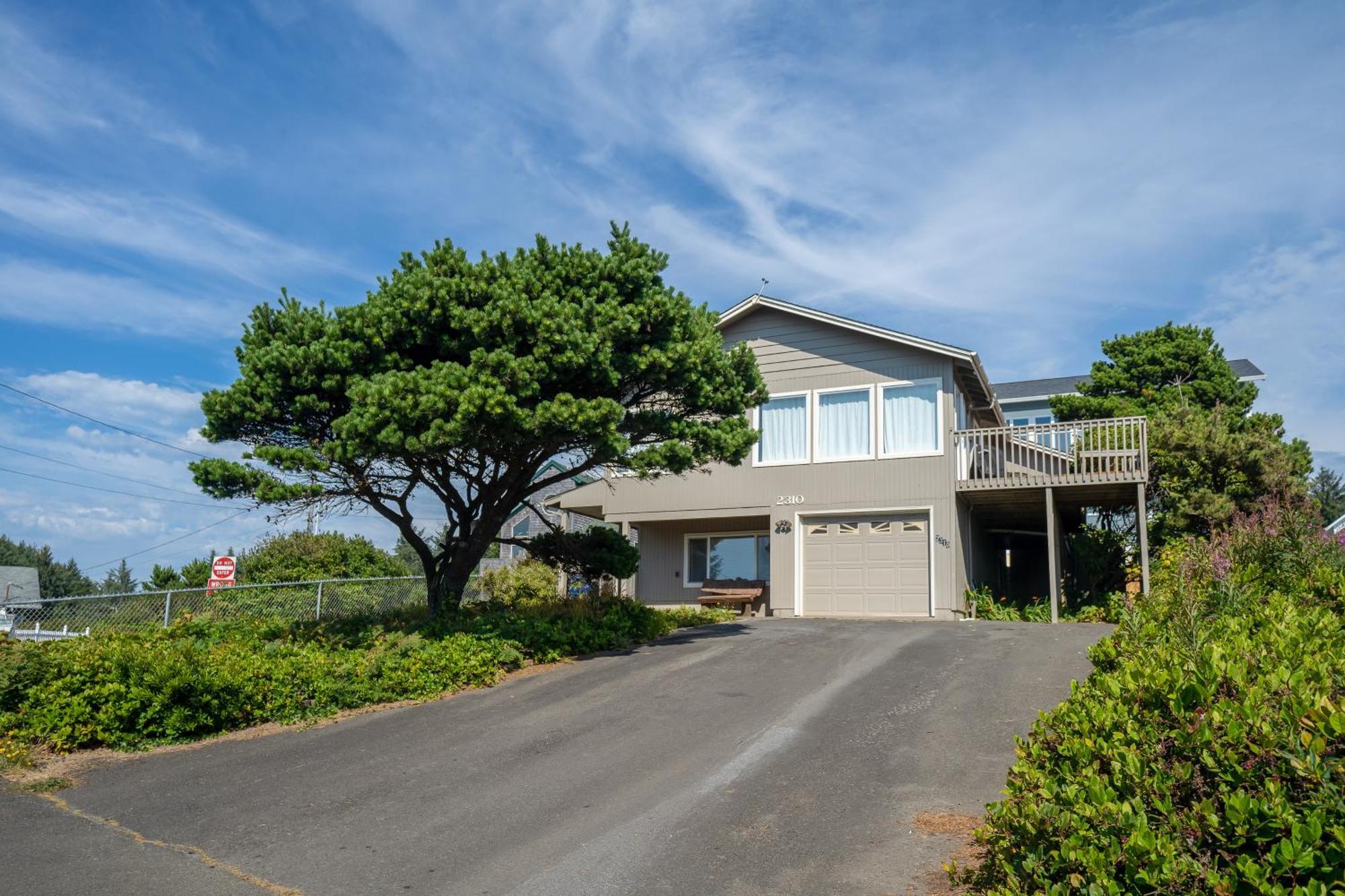 The Money Pit Beach House Villa Lincoln City Room photo