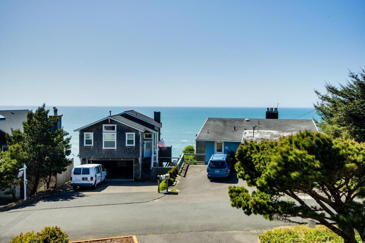 The Money Pit Beach House Villa Lincoln City Exterior photo